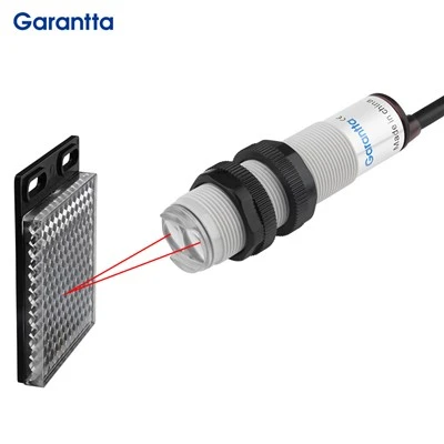 Retropeegeldav lasersensor
